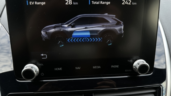 Mitsubishi Eclipse Cross 2,4 PHEV 4WD 2022 m. Įkraunamas hibridas. 12