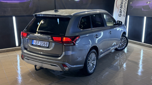 Mitsubishi Outlander 2.4 PHEV 4WD 2020 m. Įkraunamas hibridas. 2
