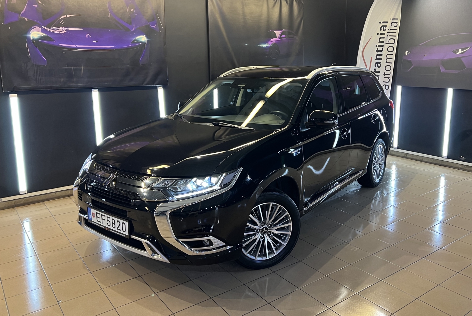 Mitsubishi Outlander 2.4 PHEV 4WD 2021 m. Įkraunamas hibridas. 1