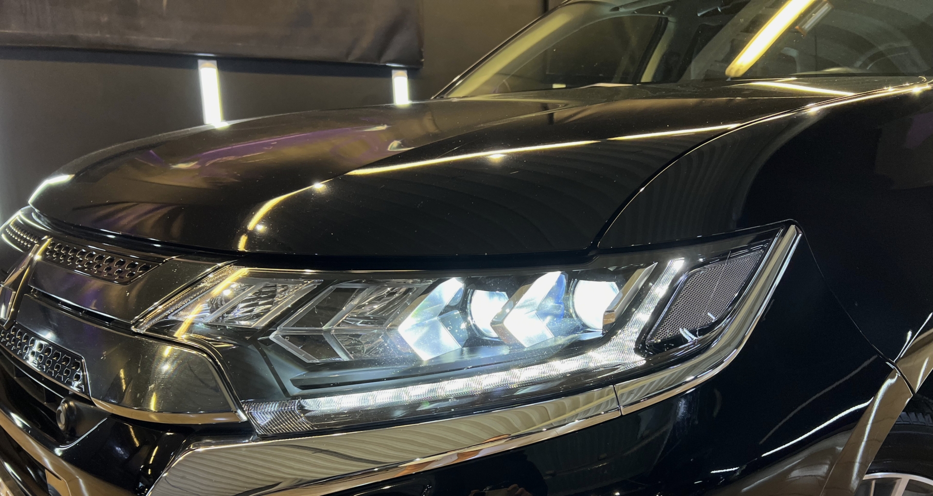 Mitsubishi Outlander 2.4 PHEV 4WD 2021 m. Įkraunamas hibridas. 4