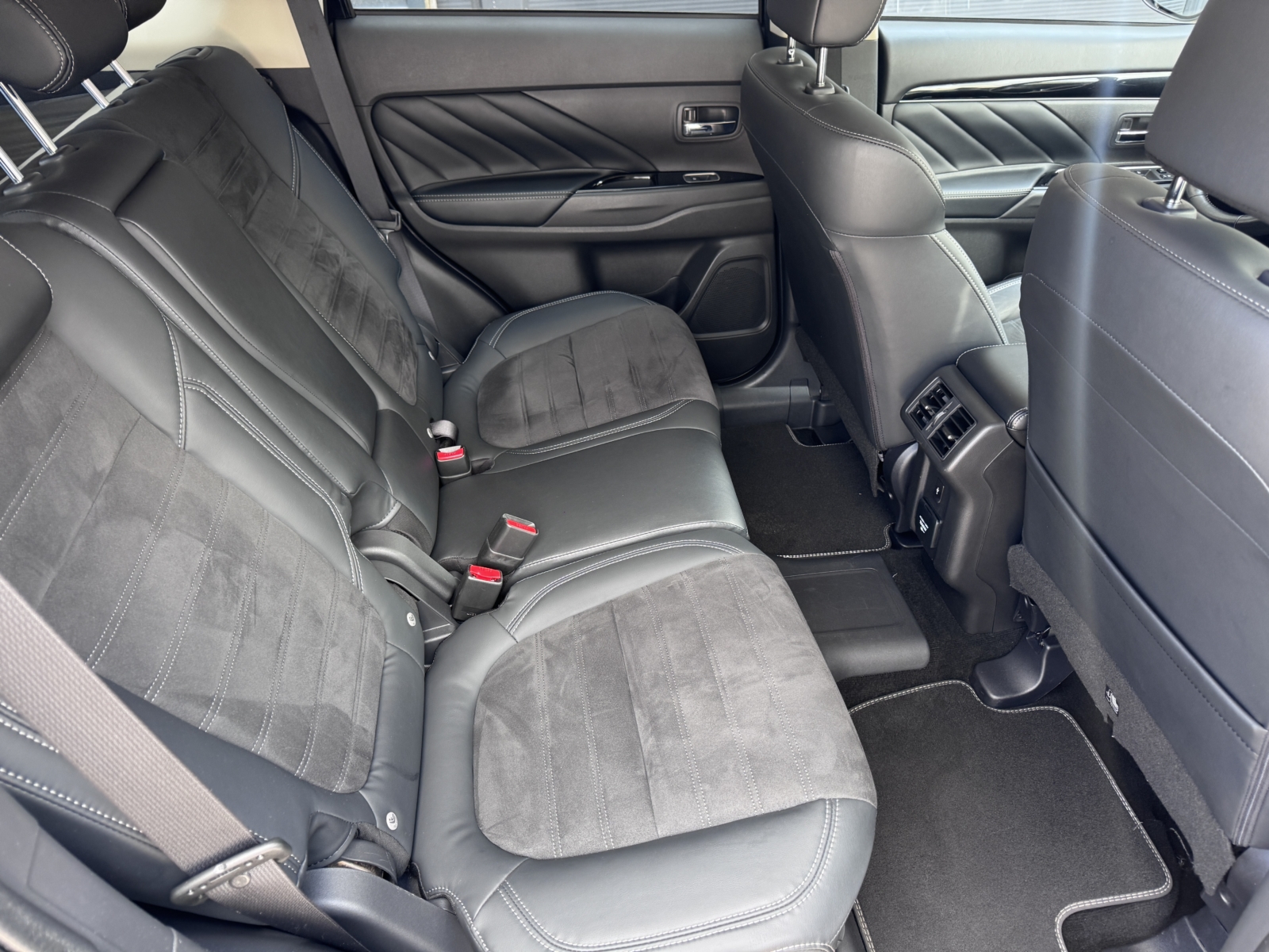 Mitsubishi Outlander 2.4 PHEV 4WD 2021 m. Įkraunamas hibridas. 8