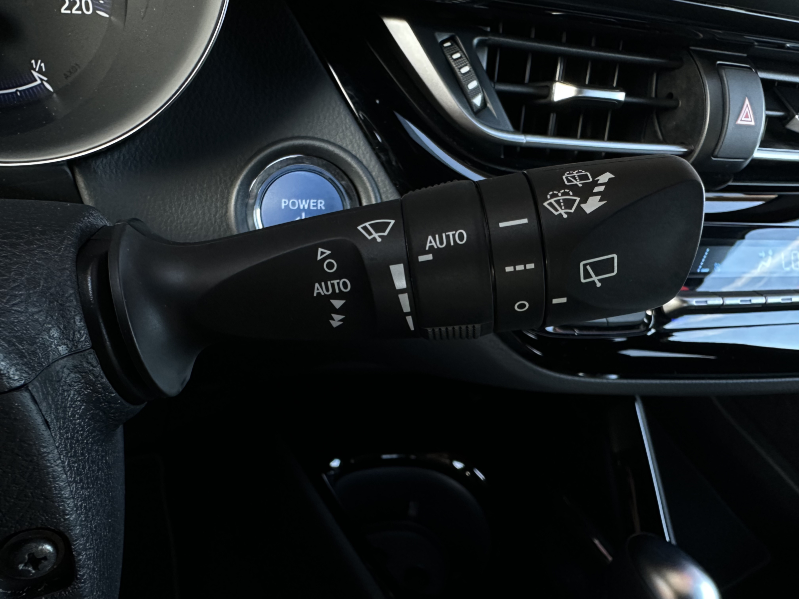 Toyota C-HR 1.8 Hybrid C-LUB 2022m. 14