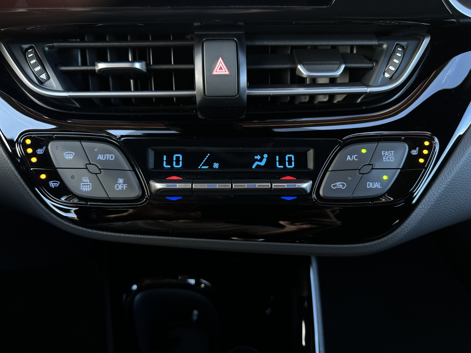 Toyota C-HR 1.8 Hybrid C-LUB 2022m. 21
