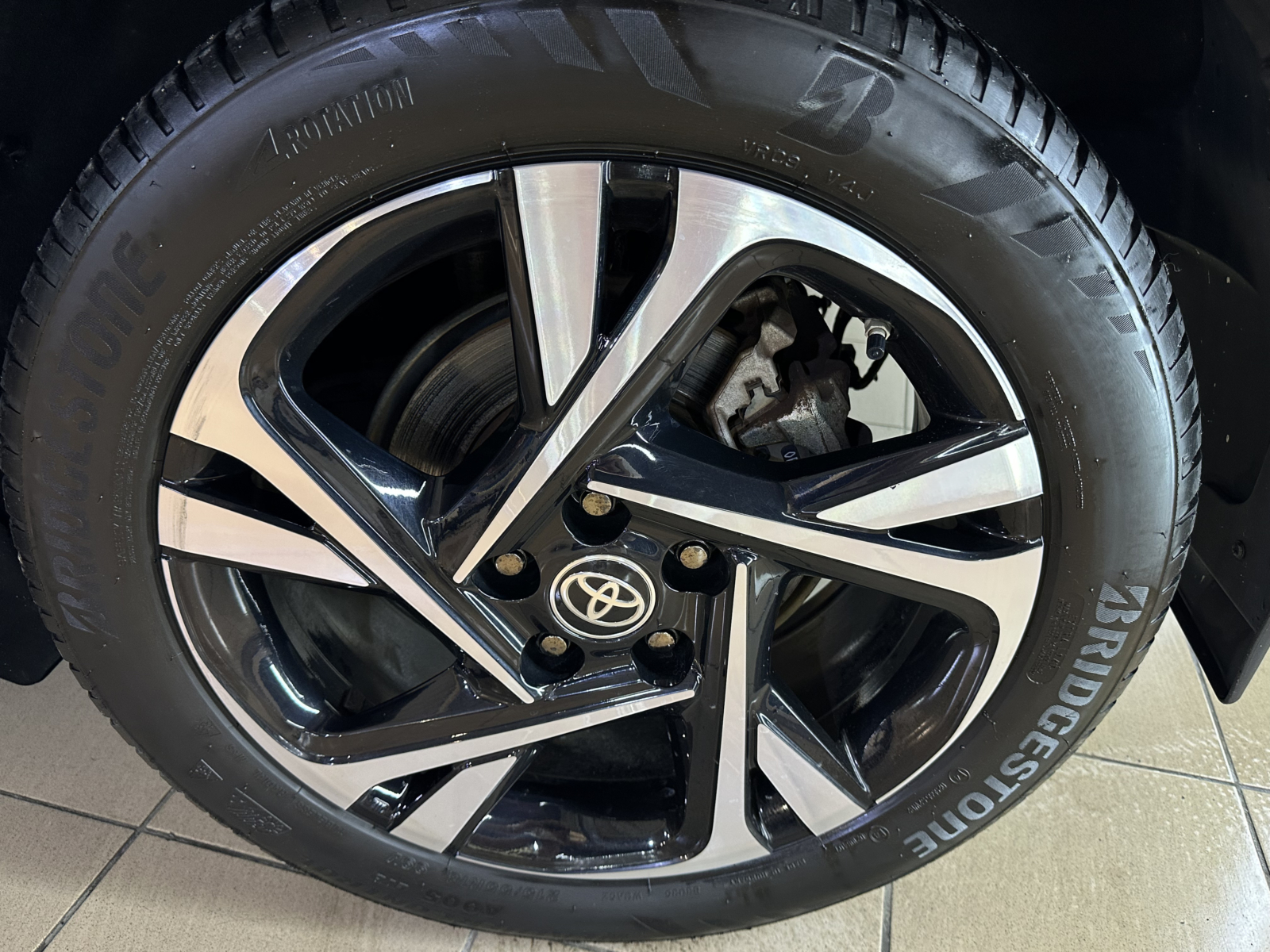 Toyota C-HR 1.8 Hybrid C-LUB 2022m. 29