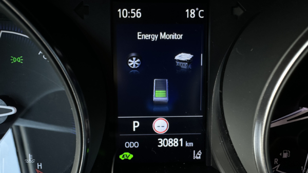 Toyota C-HR 1.8 Hybrid C-LUB 2022m. 8