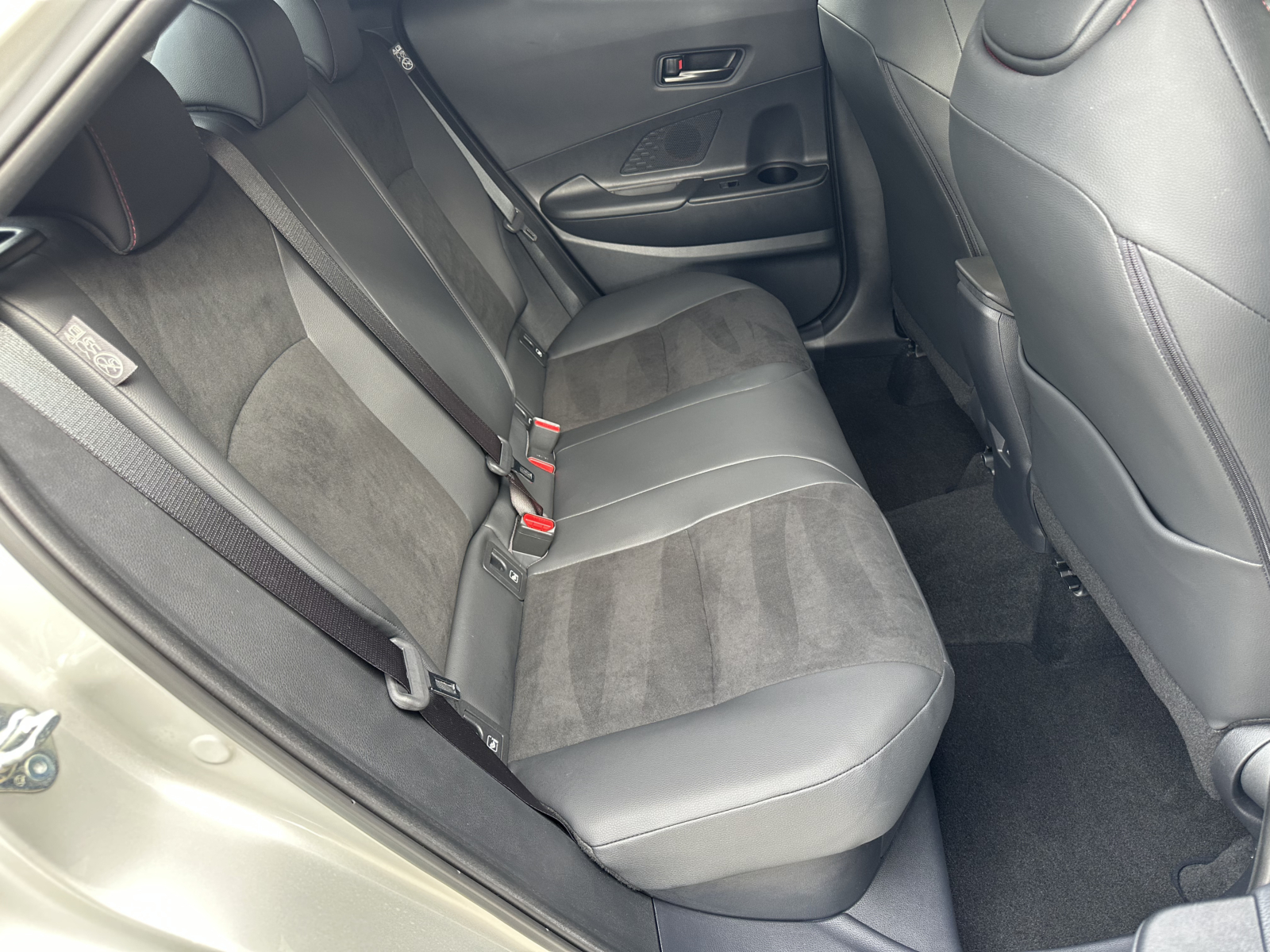 Toyota C-HR AWD-i 2.0 Hybrid GR Sport 2024 m. 4