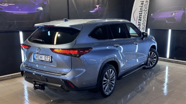 Toyota Highlander 2.5 Hybrid Executive AWD-i 2022 m. 7 vietos 2
