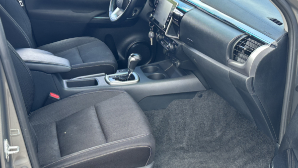 Toyota Hilux 2,8 AT Active + Cover paketas 2023 m. 6