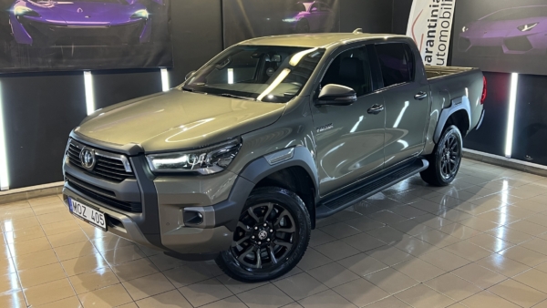 Toyota Hilux 2,8 AT Invicible 2023 m. 1