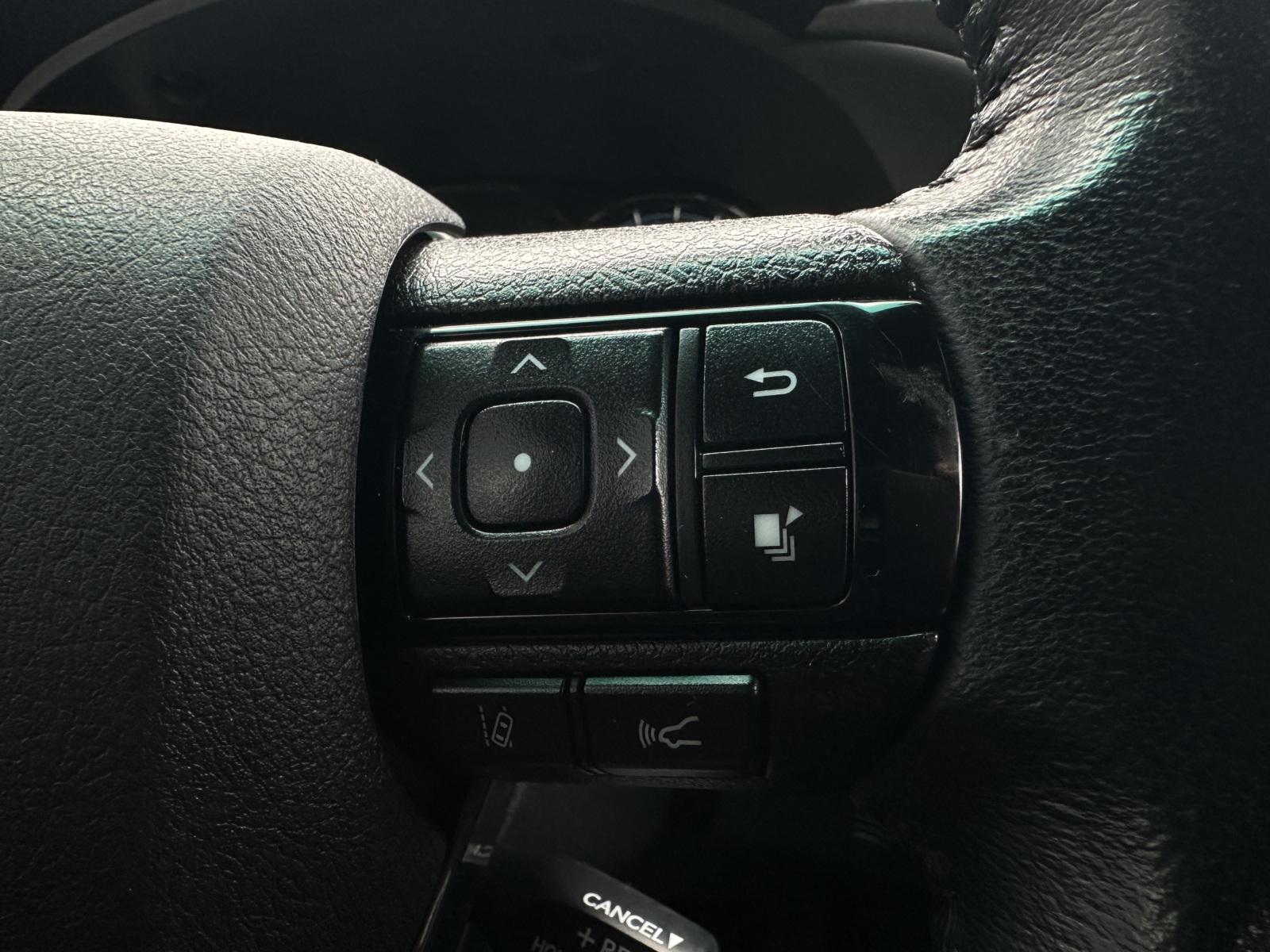 Toyota Hilux 2,8 AT Invicible 2023 m. 10