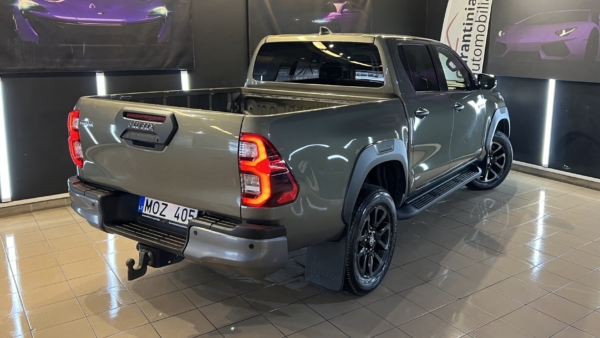 Toyota Hilux 2,8 AT Invicible 2023 m. 2