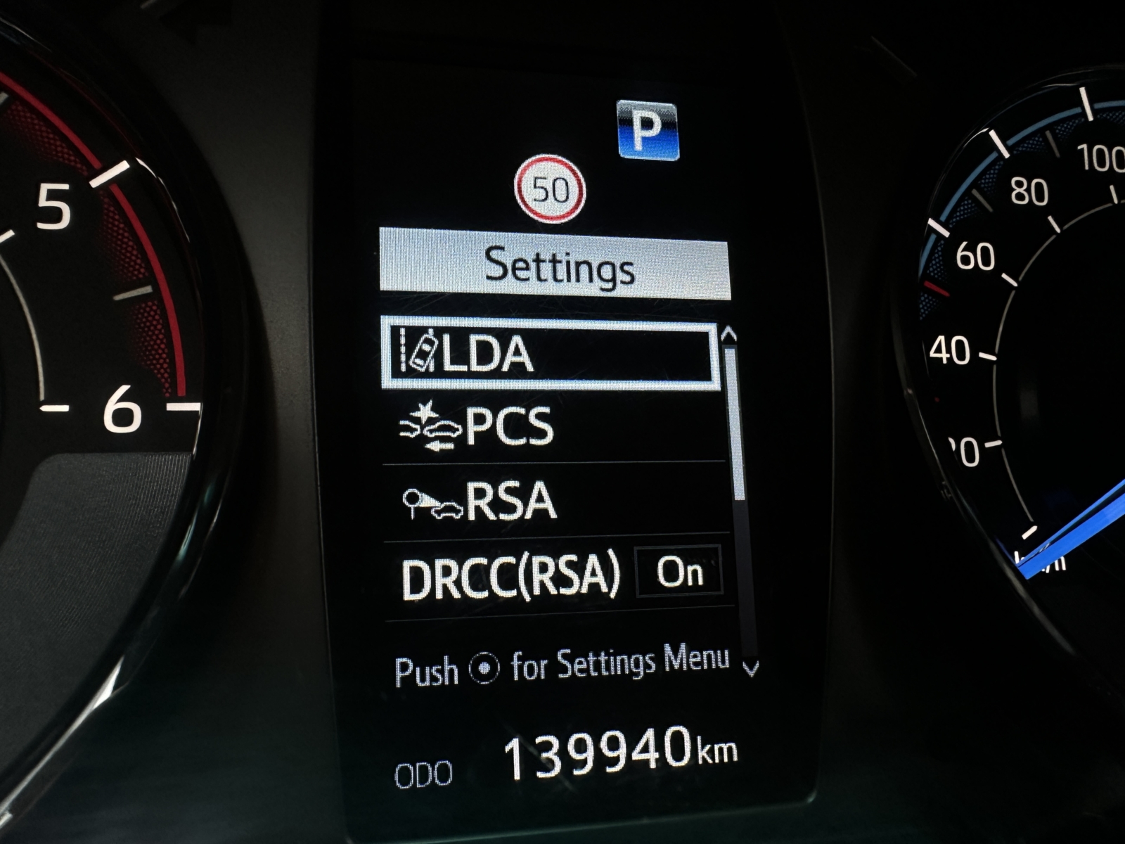 Toyota Hilux 2,8 AT Invicible 2023 m. 8
