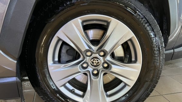 Toyota RAV4 2.0 Luxury + Comfort paketas 2023 m. 4