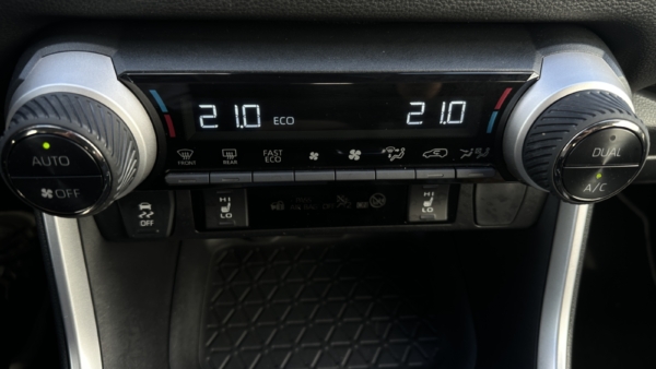 Toyota RAV4 2.5 Hybrid Dynamic AWD 2023 m. 18