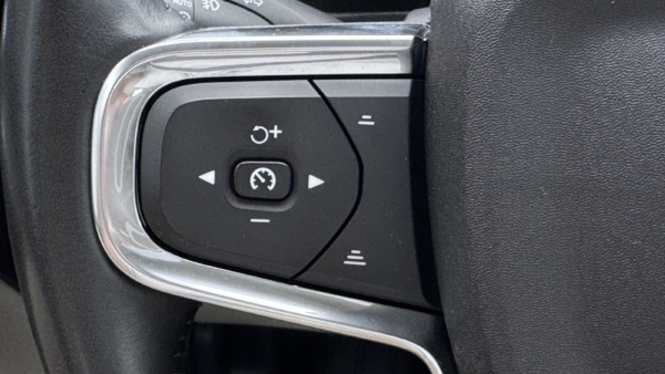 Volvo XC40 1,5 Plug-in Momentum 2020 m. Įkraunamas hibridas 15