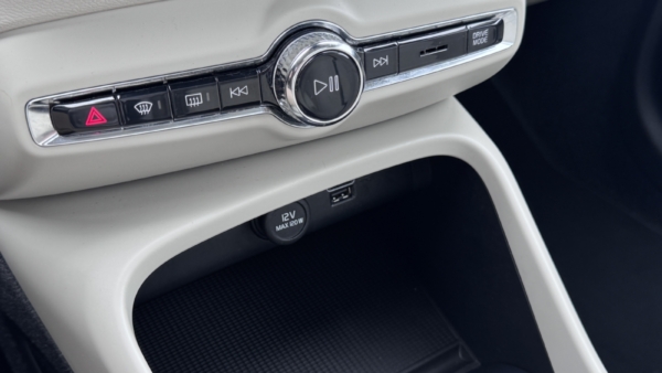 Volvo XC40 1,5 Plug-in Momentum 2020 m. Įkraunamas hibridas 24