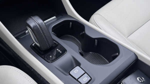 Volvo XC40 1,5 Plug-in Momentum 2020 m. Įkraunamas hibridas 25