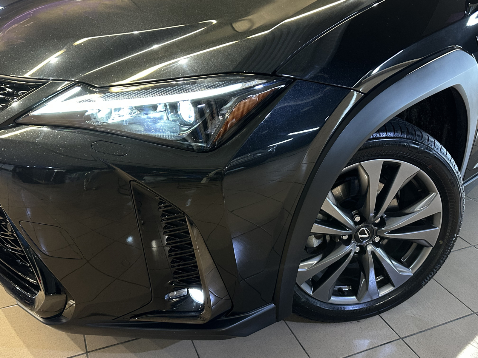 Lexus UX 300h 2.0 F-Sport Design 2025 m. 30