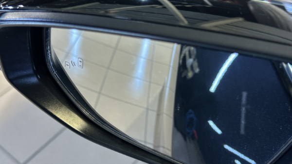 Lexus UX 300h 2.0 F-Sport Design 2025 m. 26