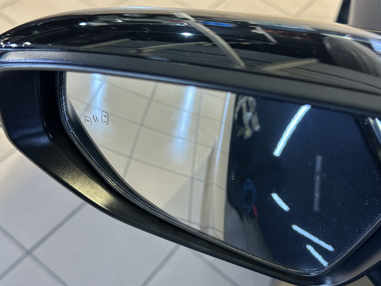 Lexus UX 300h 2.0 F-Sport Design 2025 m. 26
