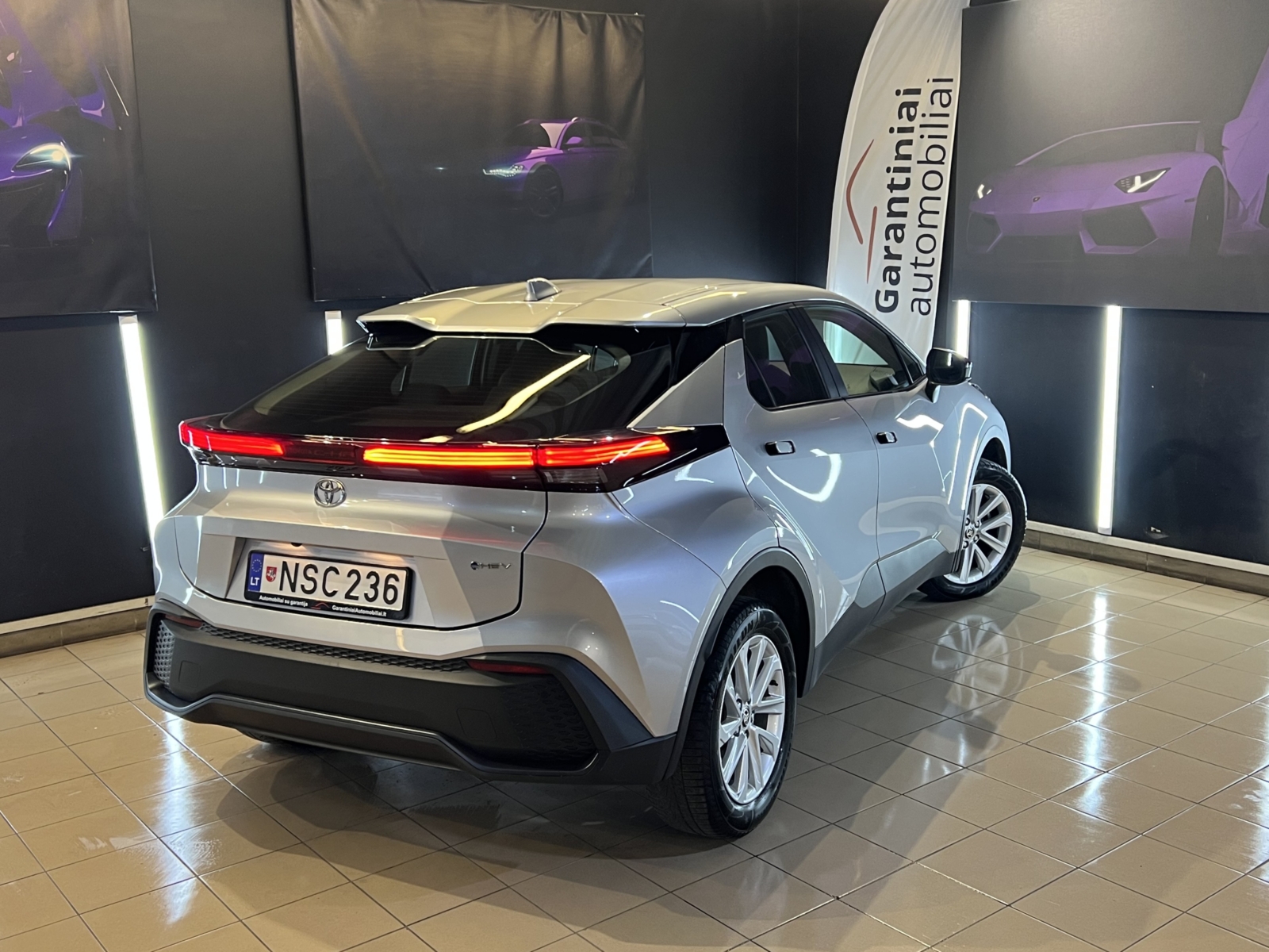 Toyota C-HR 1,8 Hybrid Active 2026 m. 2