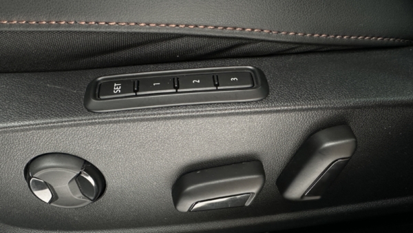 Cupra Formentor VZ 1.4 e-Hybrid 2023 m. Įkraunamas hibridas. 24