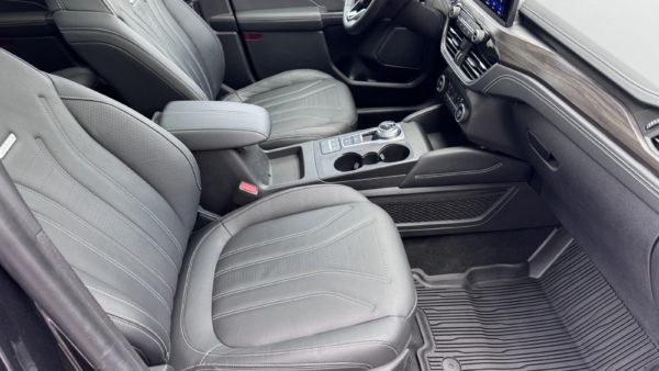 Ford Kuga 2.5 Plug-in Hybrid Vignale 2022 m. Įkraunamas hibridas 10