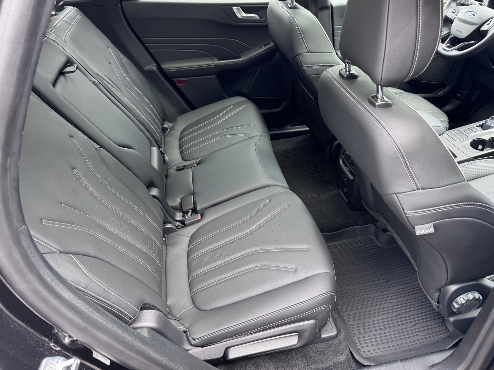 Ford Kuga 2.5 Plug-in Hybrid Vignale 2022 m. Įkraunamas hibridas 14