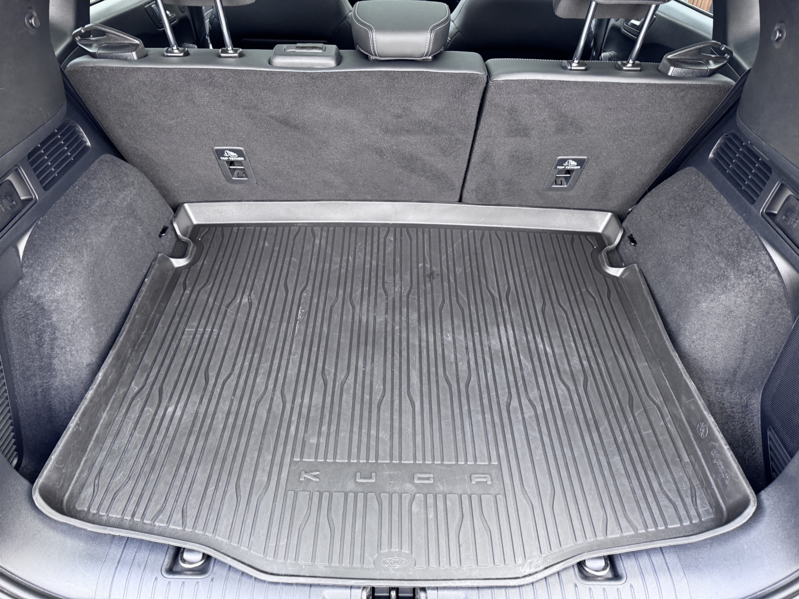 Ford Kuga 2.5 Plug-in Hybrid Vignale 2022 m. Įkraunamas hibridas 16