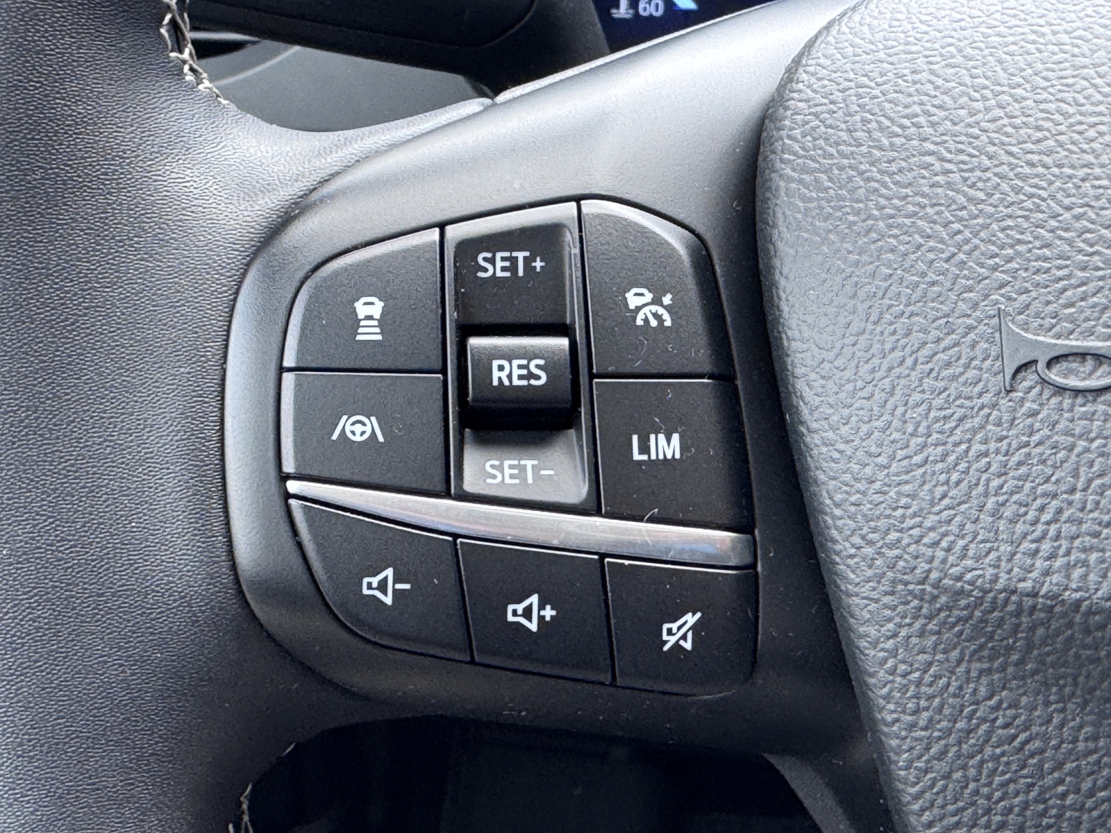 Ford Kuga 2.5 Plug-in Hybrid Vignale 2022 m. Įkraunamas hibridas 21