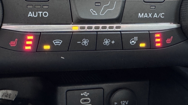 Ford Kuga 2.5 Plug-in Hybrid Vignale 2022 m. Įkraunamas hibridas 36