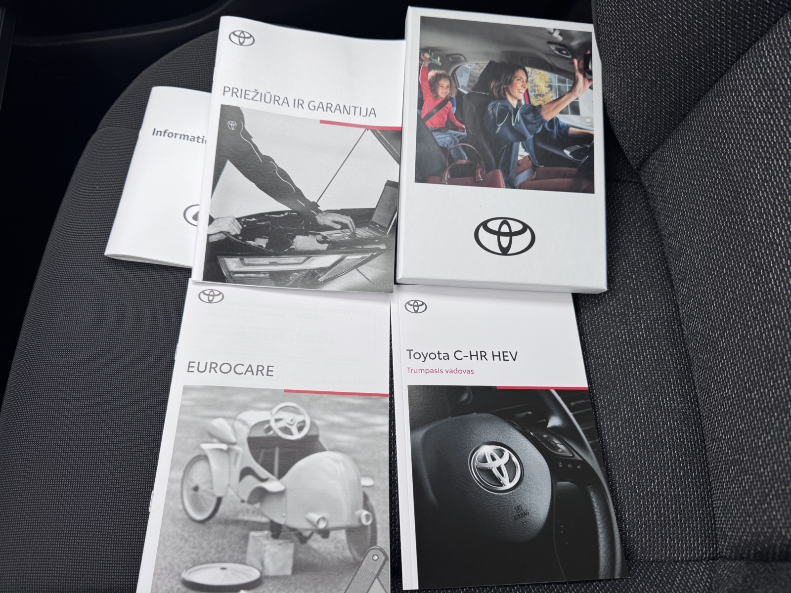 Toyota C-HR 1,8 Hybrid Active 2026 m. 16