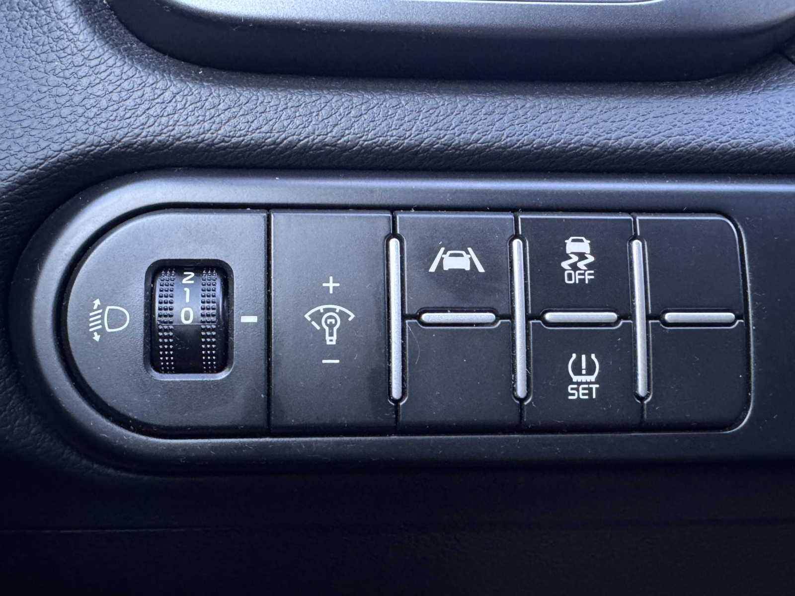 Kia Cee’d 1.5 T-GDi LX Plius 2023 m. 24