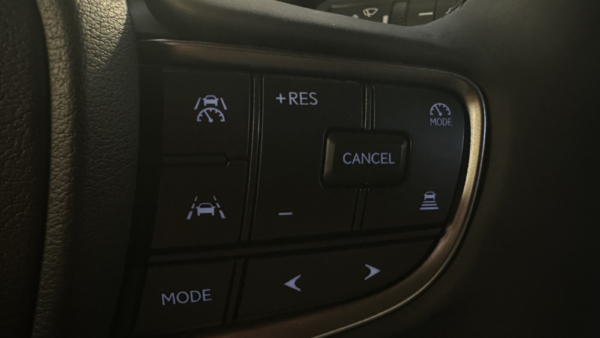 Lexus UX 300h 2.0 F-Sport Design 2025 m. 13