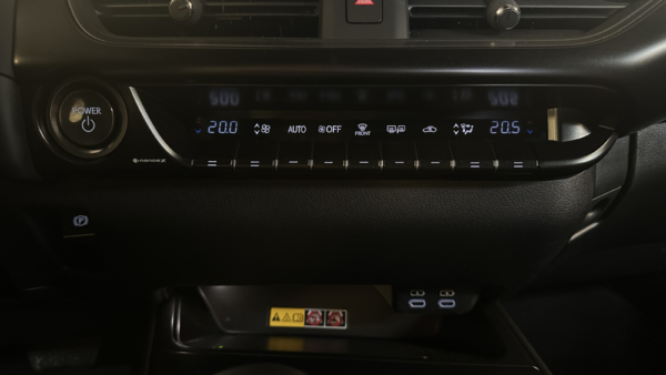Lexus UX 300h 2.0 F-Sport Design 2025 m. 21