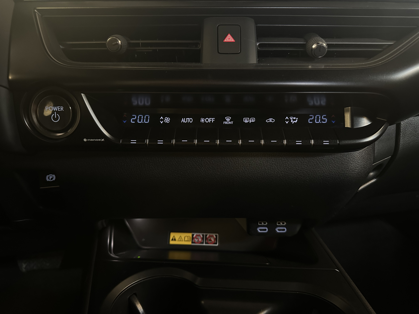 Lexus UX 300h 2.0 F-Sport Design 2025 m. 21