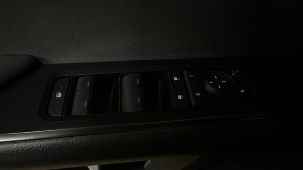 Lexus UX 300h 2.0 F-Sport Design 2025 m. 23