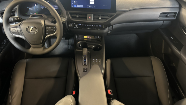 Lexus UX 300h 2.0 F-Sport Design 2025 m. 3