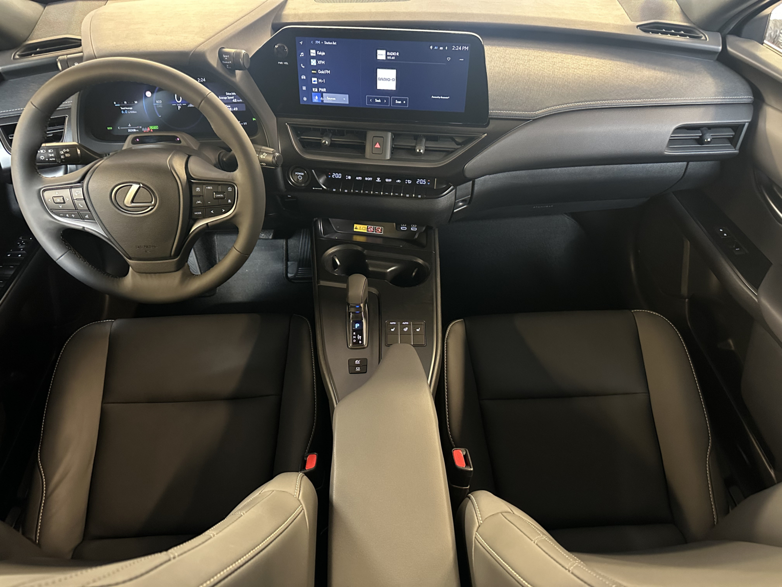 Lexus UX 300h 2.0 F-Sport Design 2025 m. 3