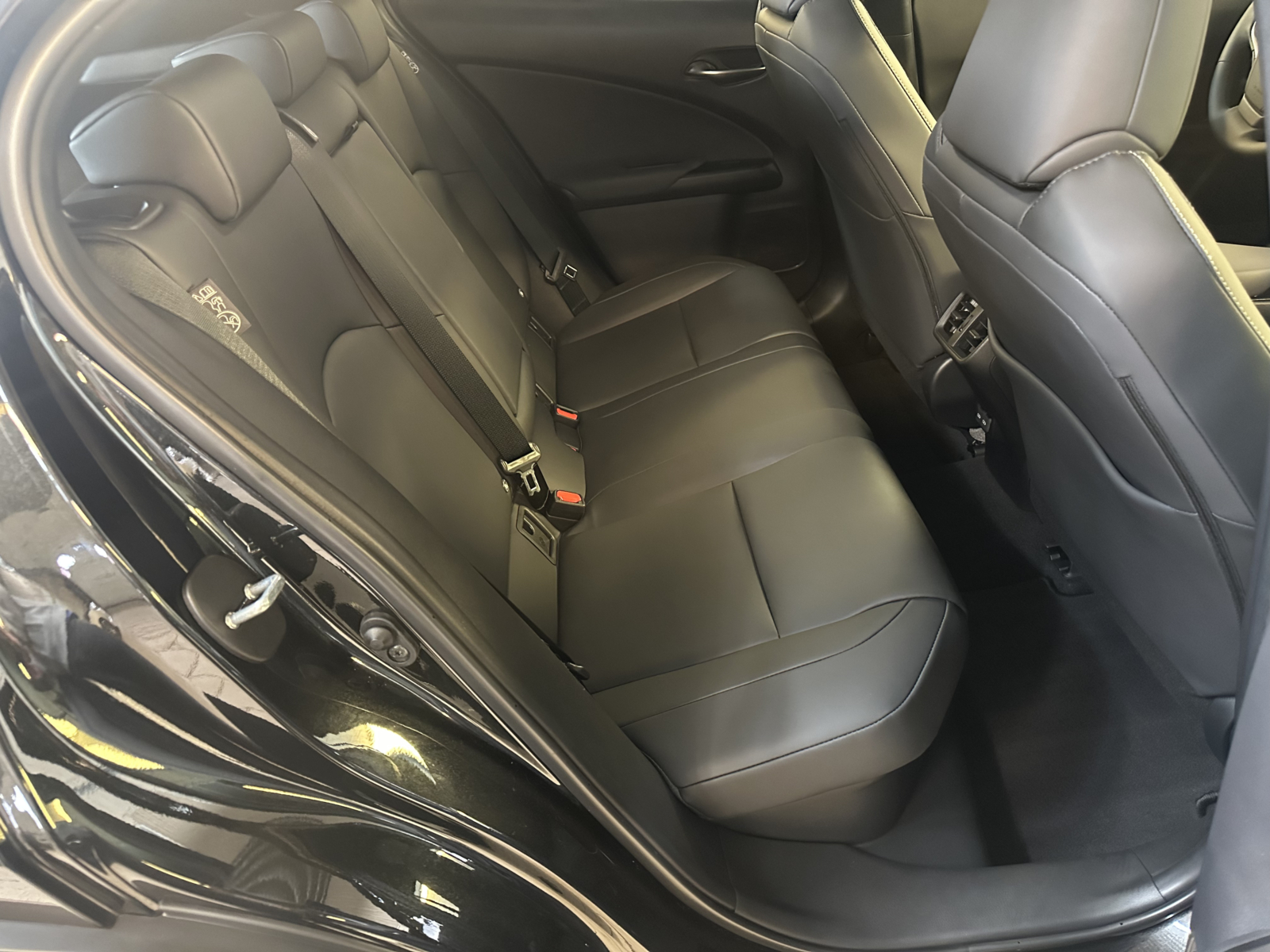 Lexus UX 300h 2.0 F-Sport Design 2025 m. 5
