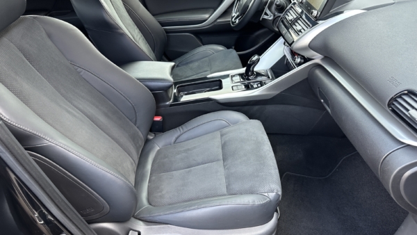 Mitsubishi Eclipse Cross 2,4 PHEV 4WD 2022 m. Įkraunamas hibridas 4