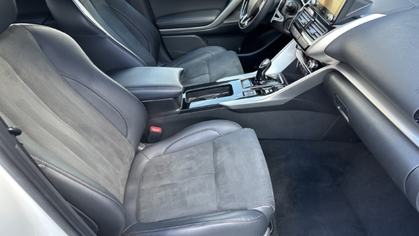 Mitsubishi Eclipse Cross 2,4 PHEV 4WD 2023 m. Įkraunamas hibridas. 4