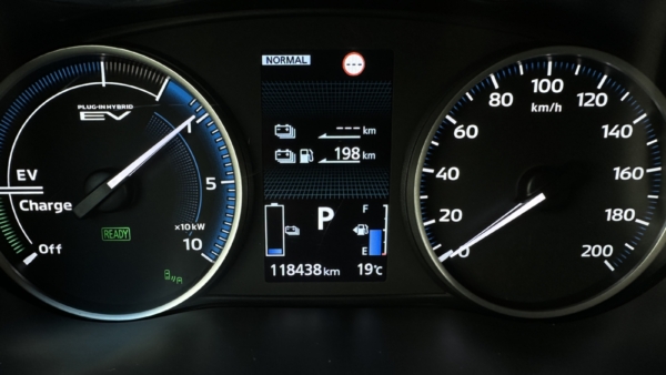 Mitsubishi Eclipse Cross 2,4 PHEV 4WD 2023 m. Įkraunamas hibridas. 7