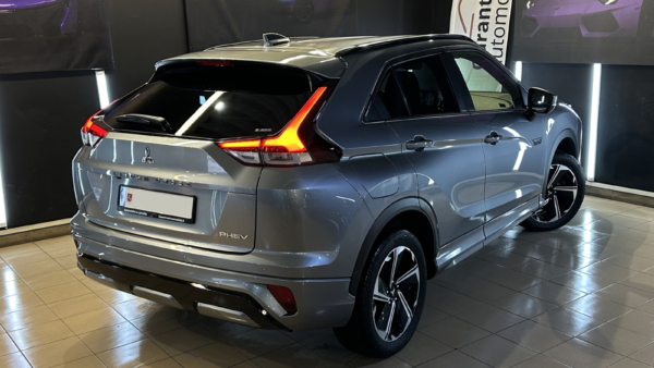 Mitsubishi Eclipse Cross 2,4 PHEV 4WD 2024 m. Įkraunamas hibridas 2