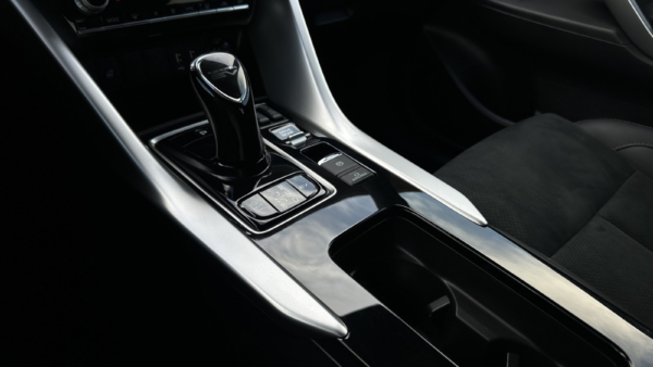 Mitsubishi Eclipse Cross 2,4 PHEV 4WD 2024 m. Įkraunamas hibridas 20