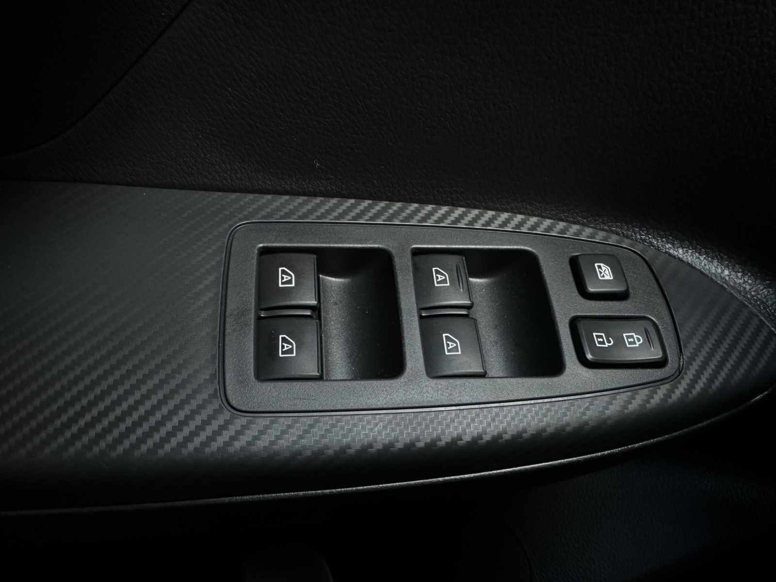 Mitsubishi Eclipse Cross 2,4 PHEV 4WD 2024 m. Įkraunamas hibridas 21
