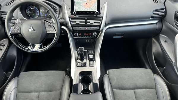Mitsubishi Eclipse Cross 2,4 PHEV 4WD 2024 m. Įkraunamas hibridas 3