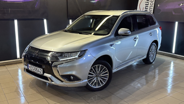 Mitsubishi Outlander 2.4 PHEV 4WD 2020 m. Įkraunamas hibridas. 1