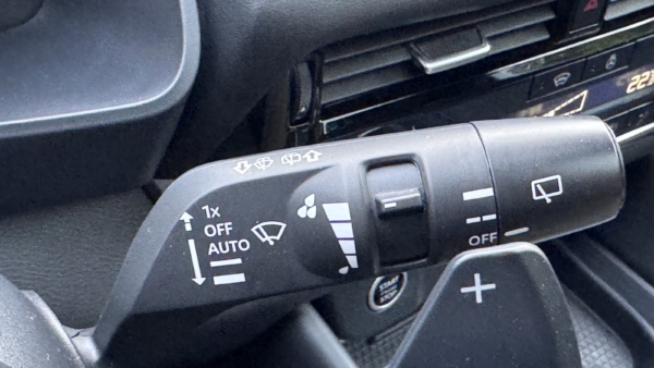 Nissan Qashqai 1.3 DIG-T MHEV N-Connecta Design 2024 m. 16