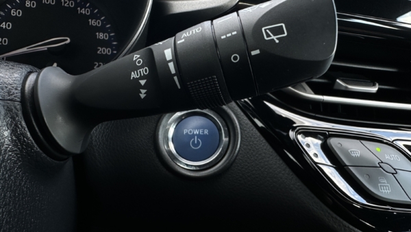 Toyota C-HR 1.8 Hybrid Dynamic 2023 m. 13